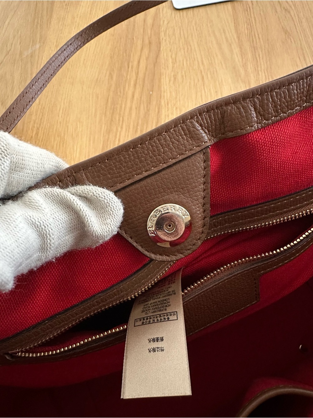 Burberry Tote Bag - Picture 11 of 15